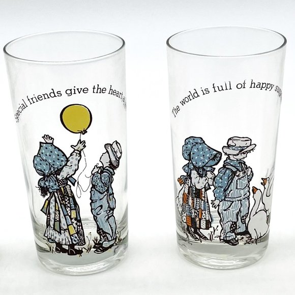 Set of Vintage 1978 American Greetings Holly Hobbie Collectors Glasses-2 Styles - Picture 1 of 7